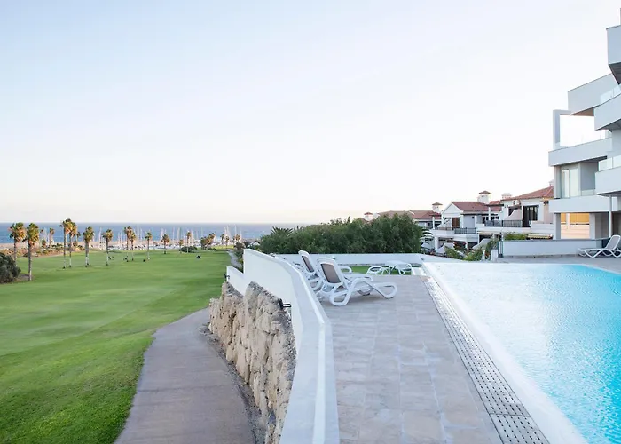 Amarilla Golf * San Miguel de Abona