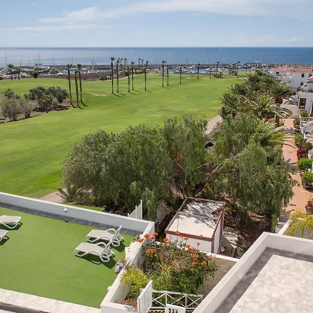 Amarilla Golf דירה